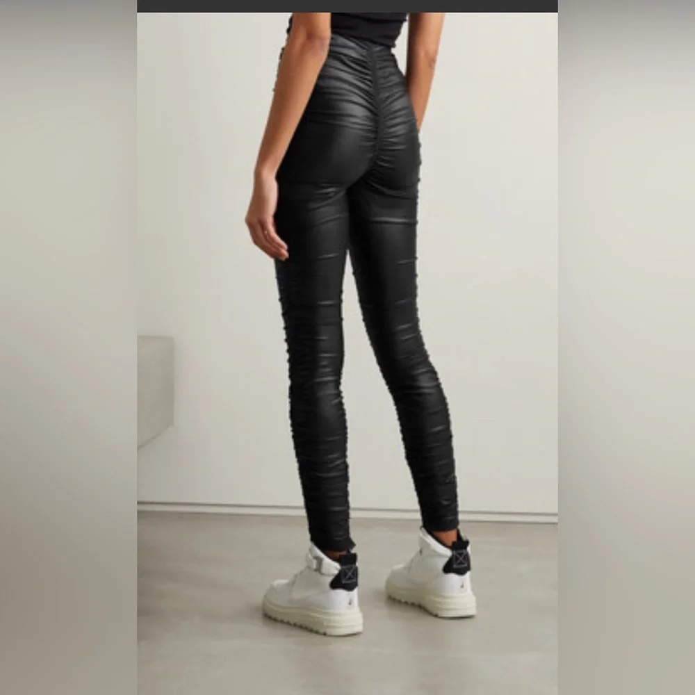 Black Ruched Leggings! Sexy, slimming, chic and sooo comfortable!! Sz small - Picture 6 of 7